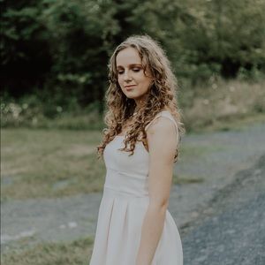 Meet your Posher, Nelya